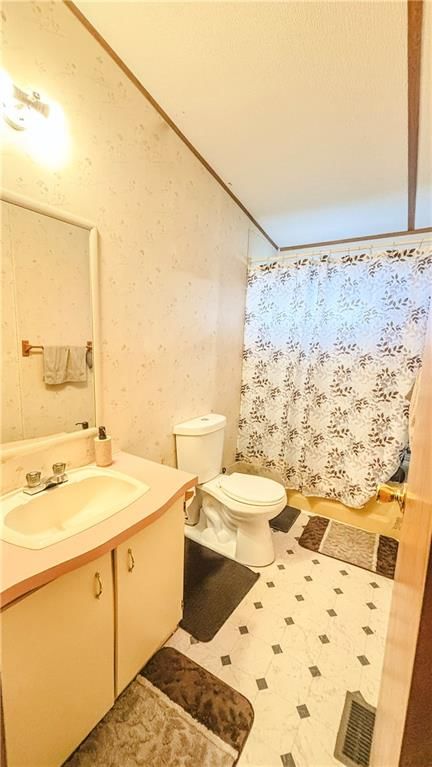 254 Sycamore Drive — photo 16