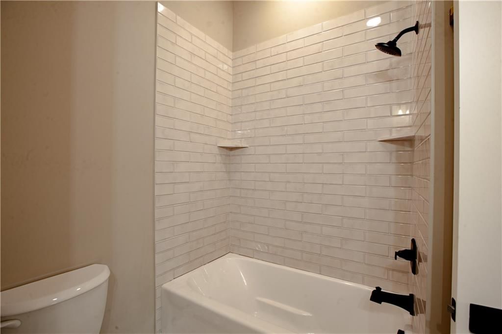 19079 Millstone Terrace — photo 34
