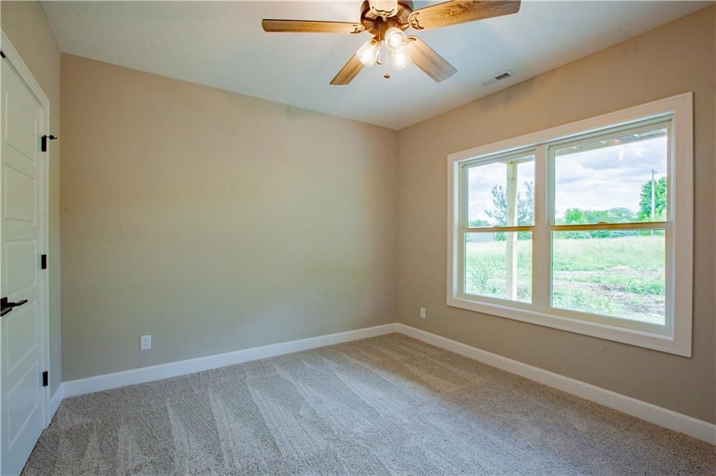 19079 Millstone Terrace — photo 41