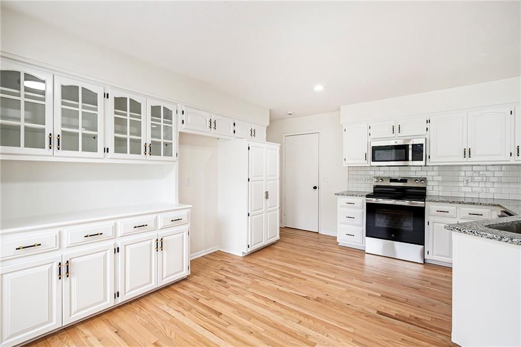 5619 W 152nd Terrace — photo 6