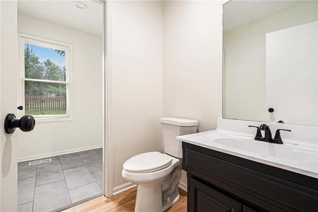 5619 W 152nd Terrace — photo 9