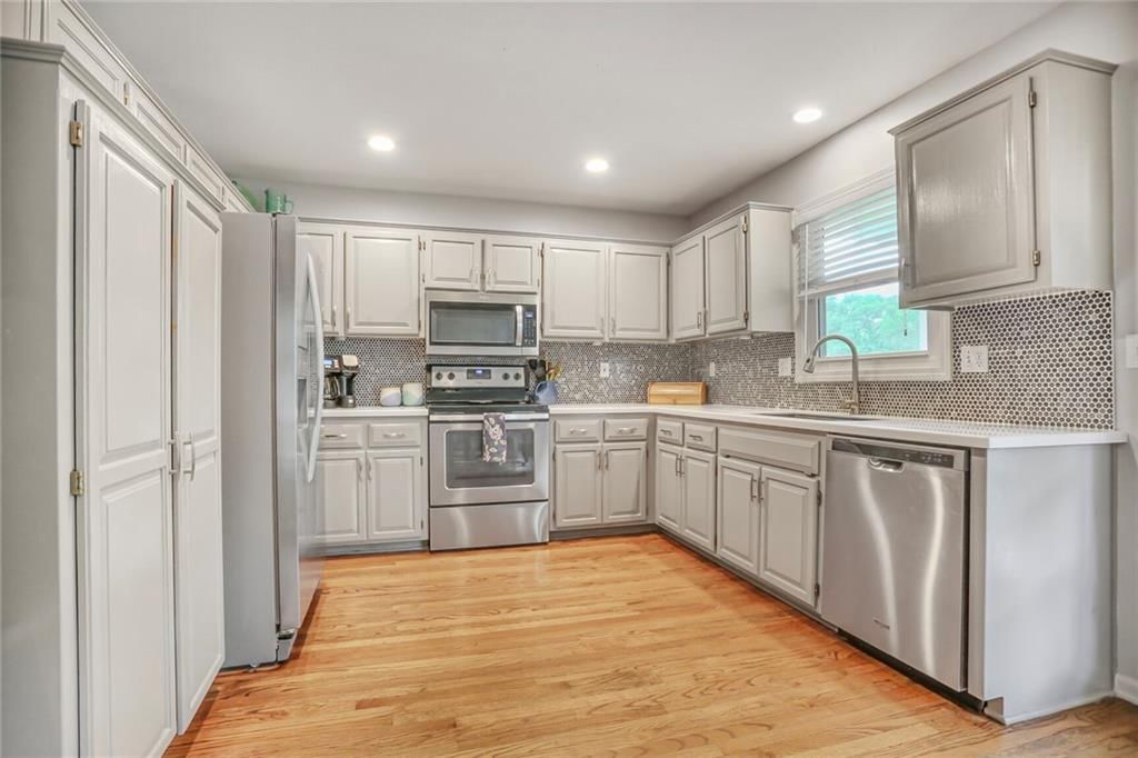 175 W Colleen Drive — photo 4