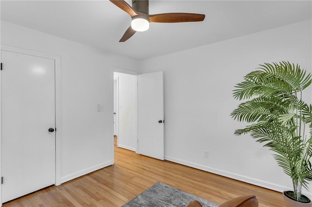 618 W Charles Court — photo 16