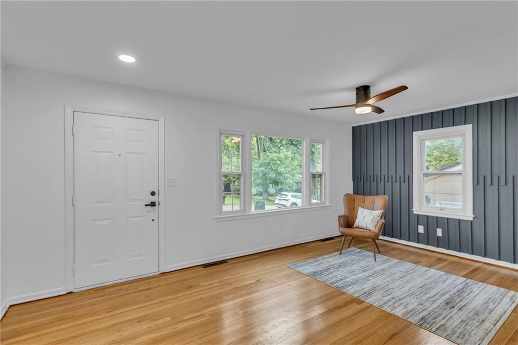618 W Charles Court — photo 5