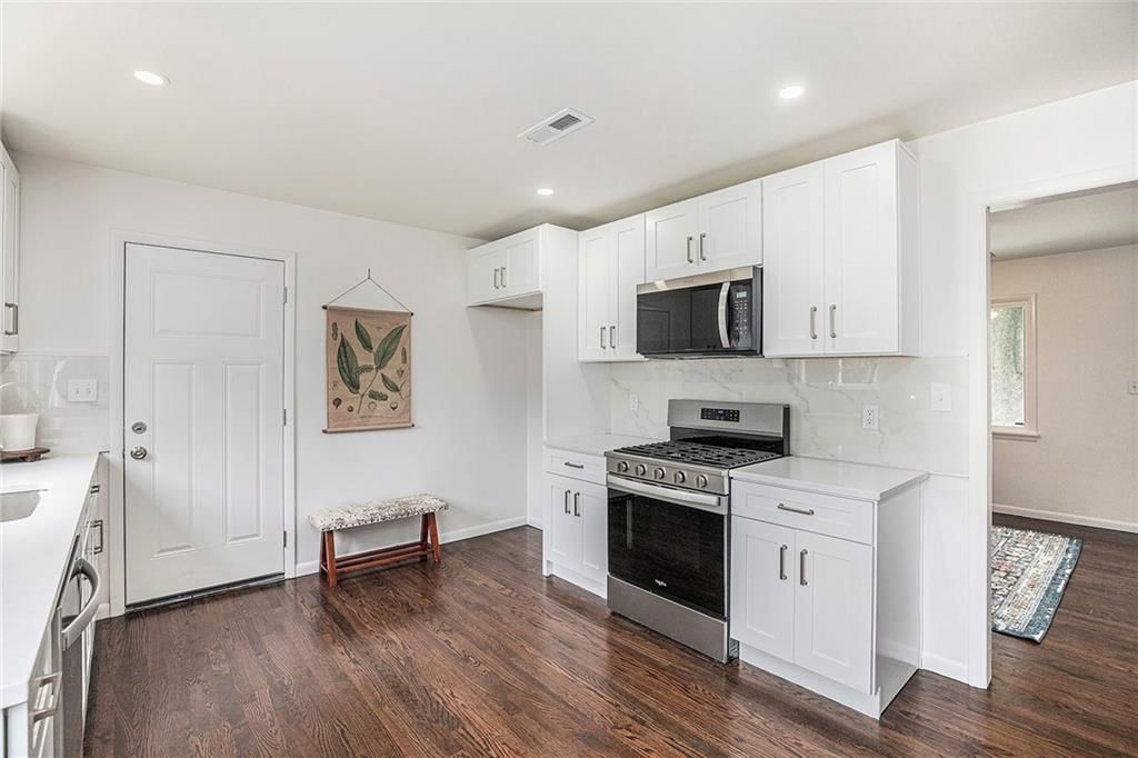 6911 W 72nd Street — photo 14
