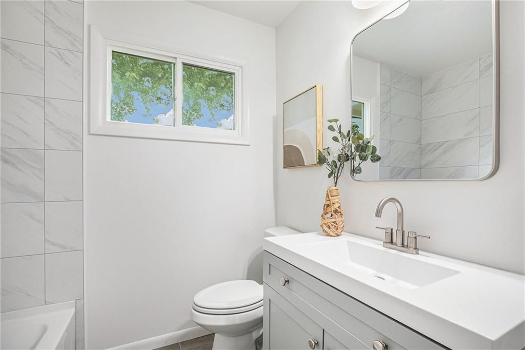 6911 W 72nd Street — photo 24