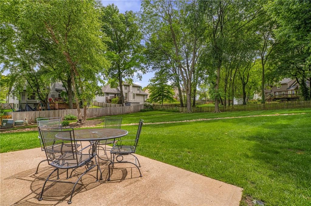 11532 S Lennox Street — photo 47