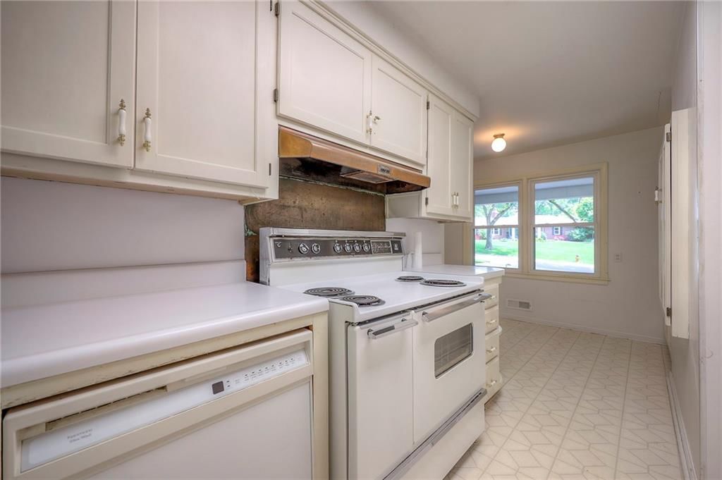 2204 W 97th Street — photo 16