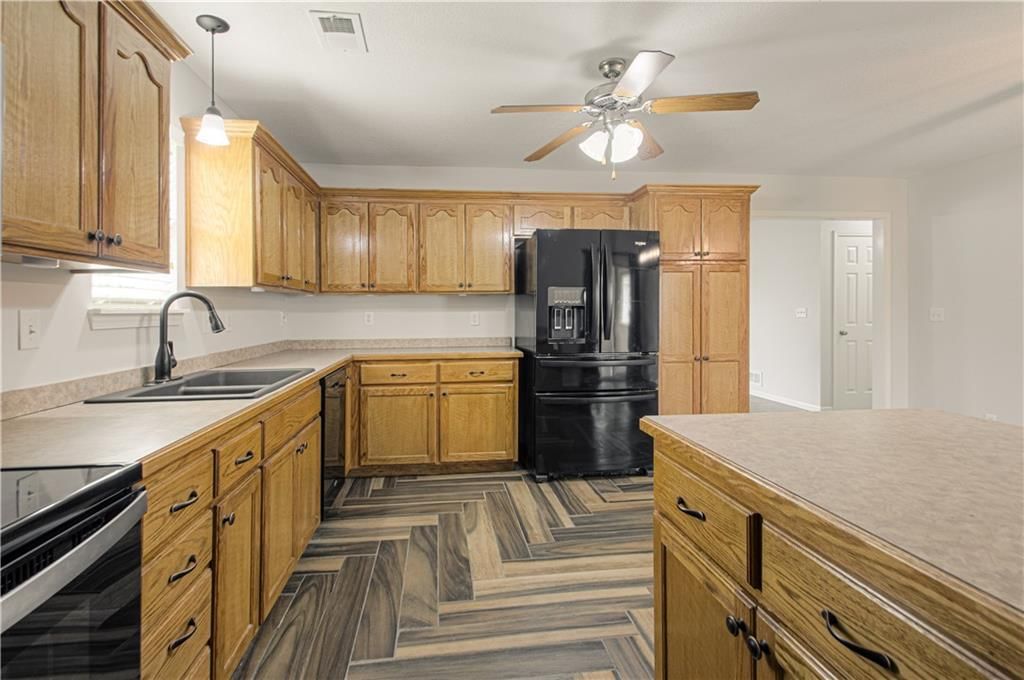1012 Bristol Drive — photo 11