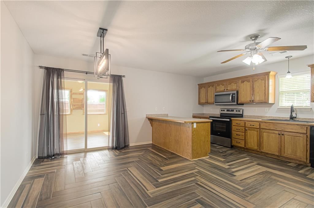 1012 Bristol Drive — photo 8