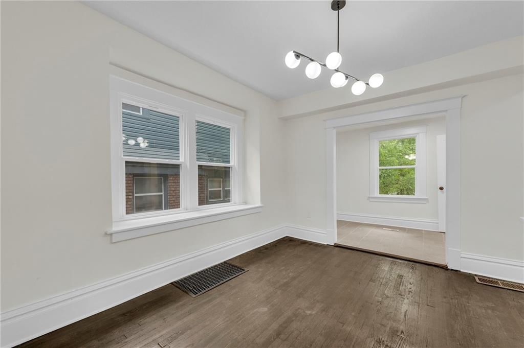 4414 Forest Avenue — photo 14