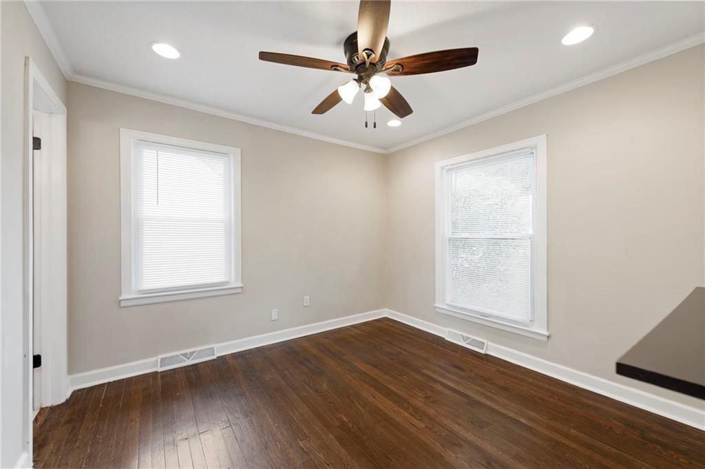 8101 Grand Avenue — photo 12