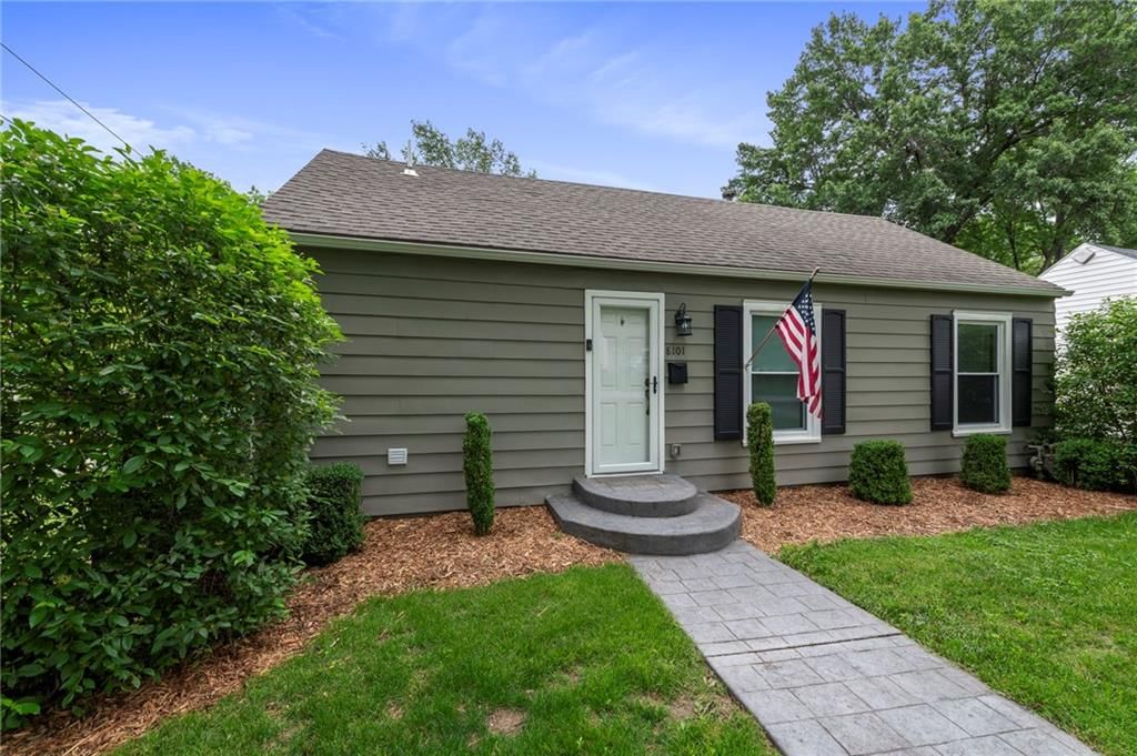 8101 Grand Avenue — photo 3