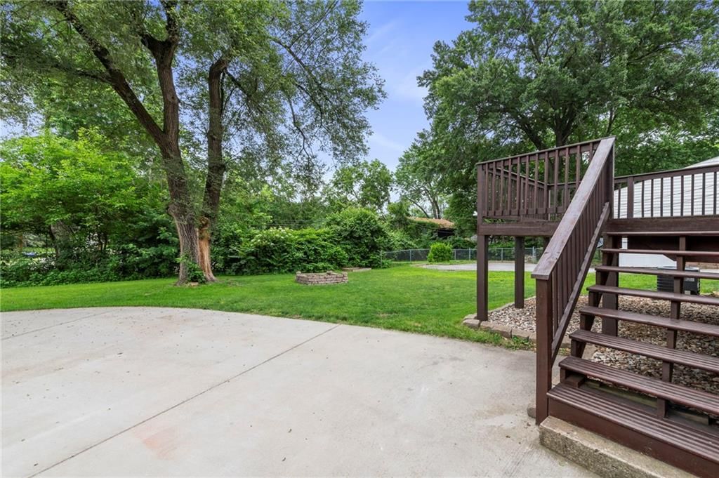 8101 Grand Avenue — photo 26