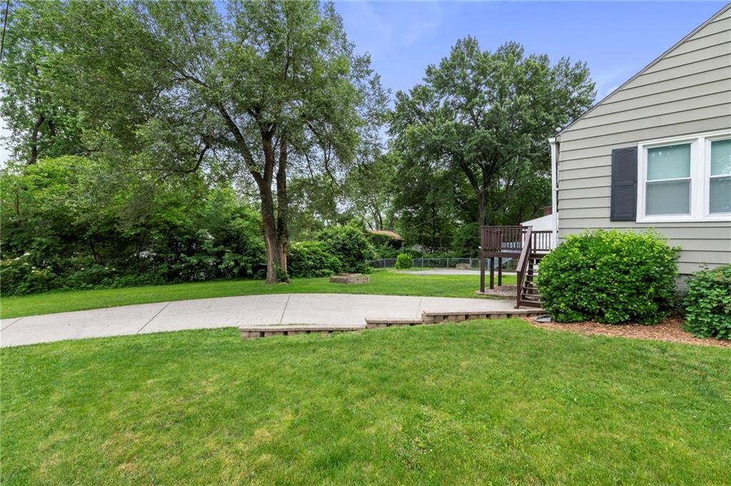 8101 Grand Avenue — photo 27