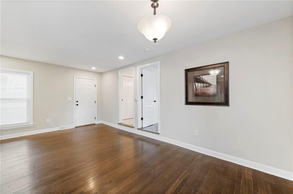 8101 Grand Avenue — photo 4
