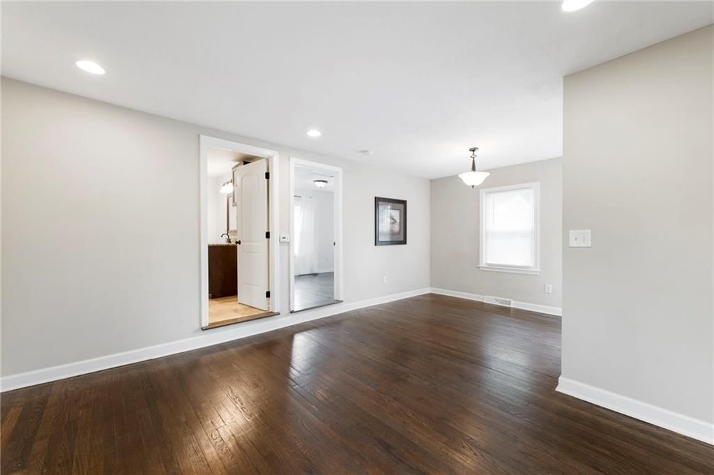 8101 Grand Avenue — photo 7