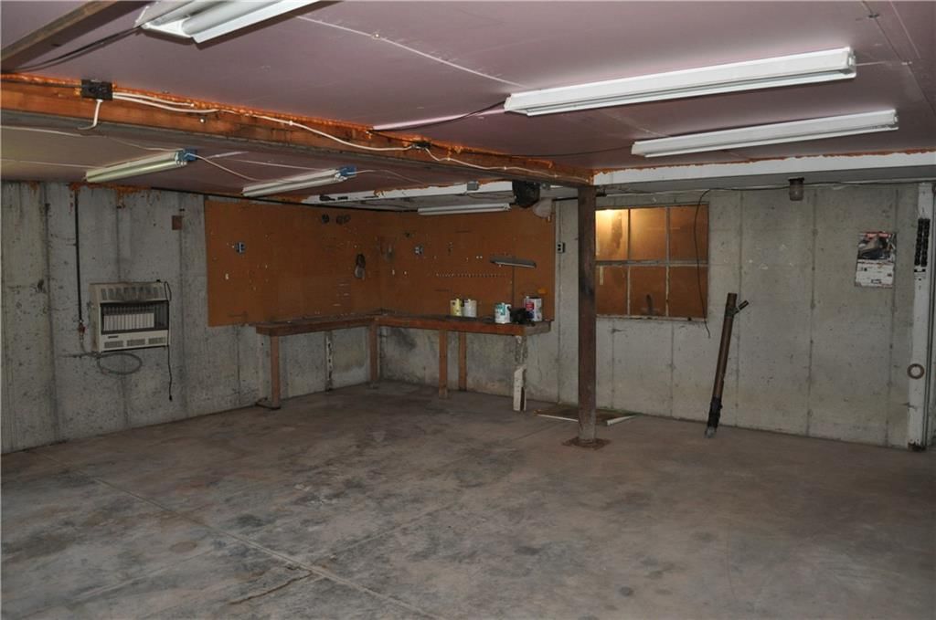 913 N Maple Street — photo 16