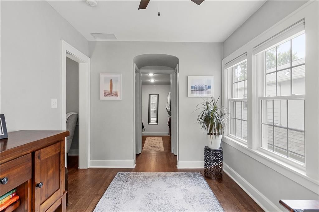 660 Romany Road — photo 24