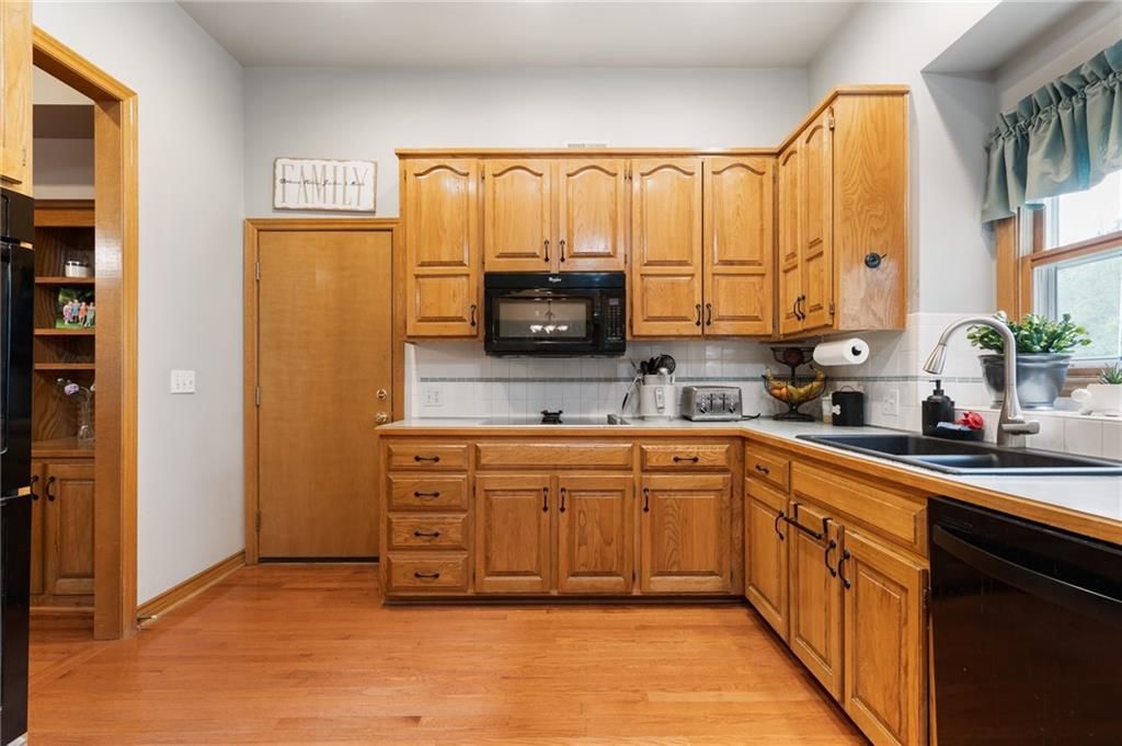12484 S Hallet Street — photo 12