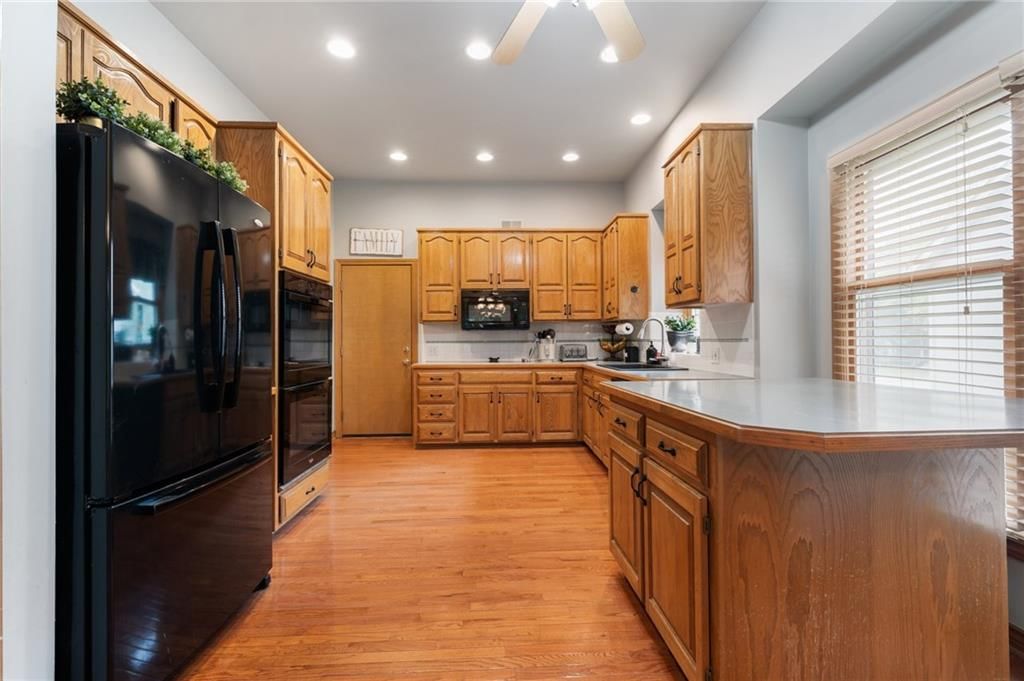 12484 S Hallet Street — photo 13