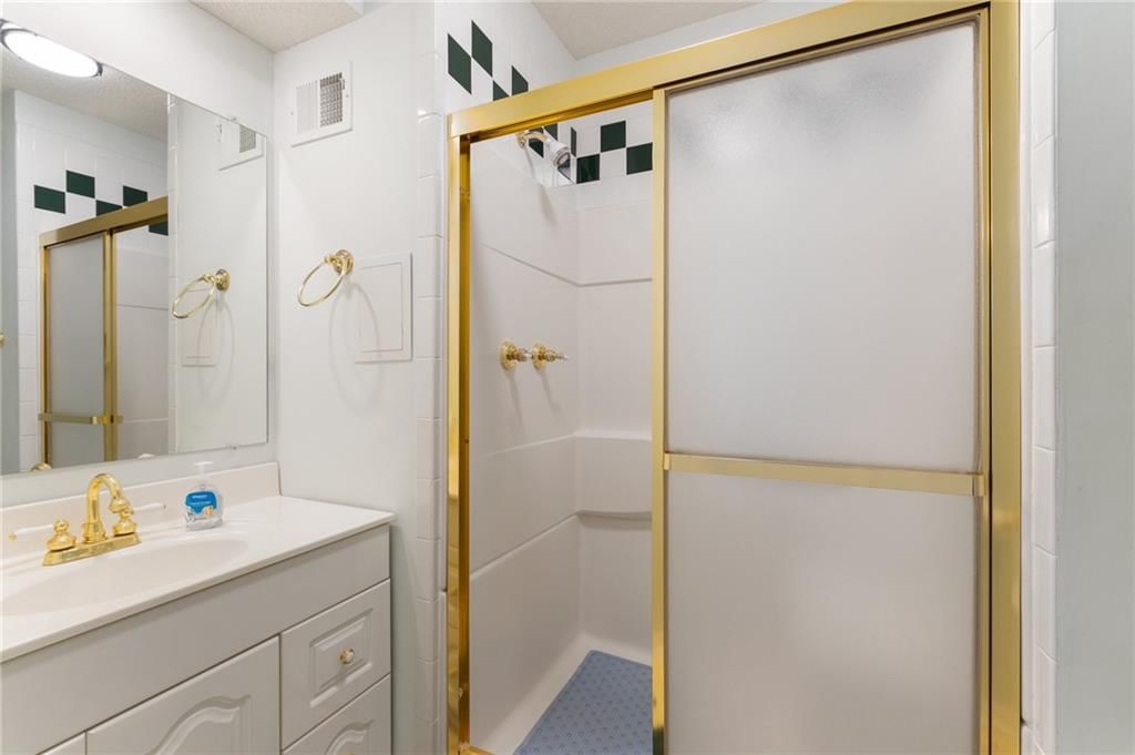 12484 S Hallet Street — photo 31