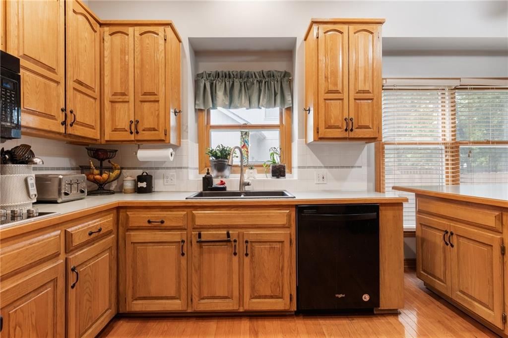 12484 S Hallet Street — photo 10