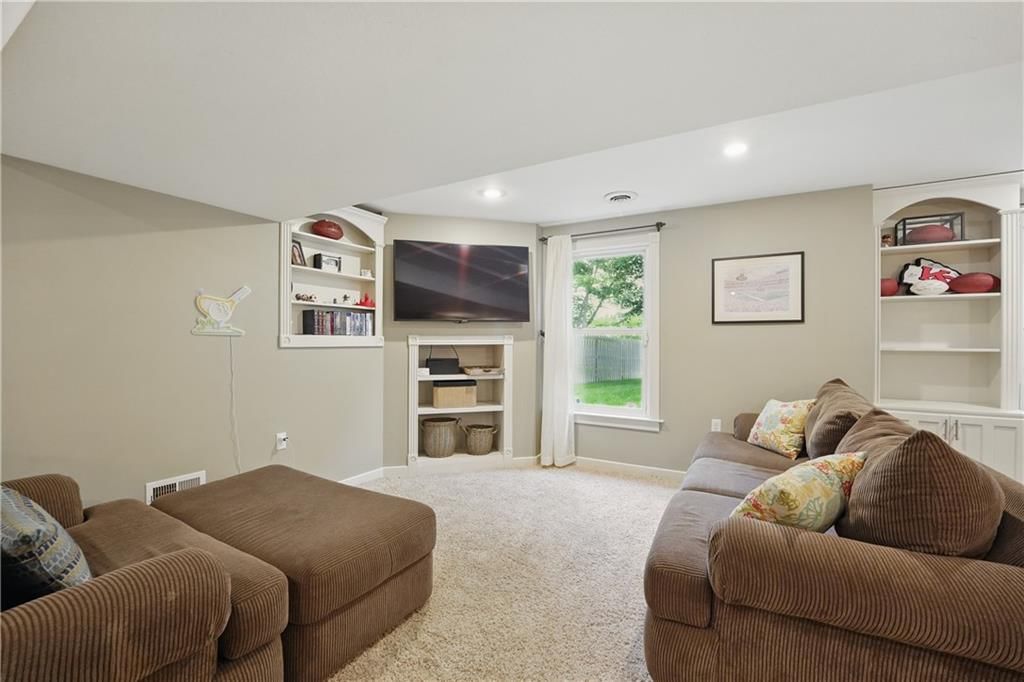 9016 N Lane Avenue — photo 29