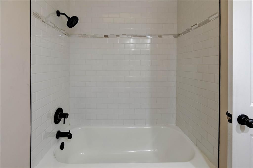 10038 N Central Street — photo 21