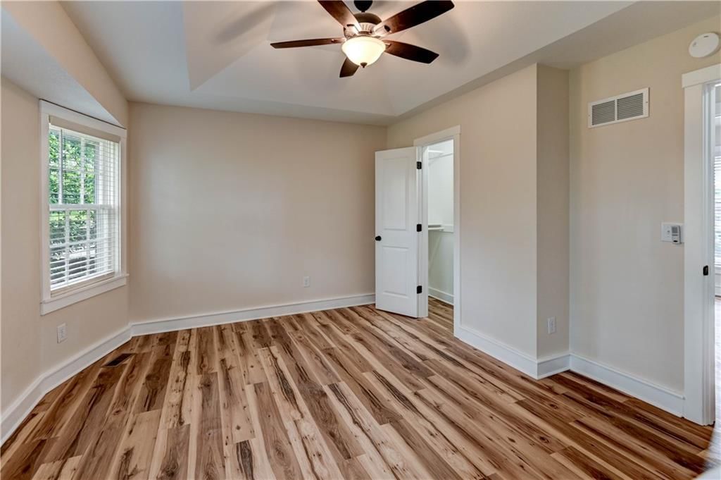 10038 N Central Street — photo 10