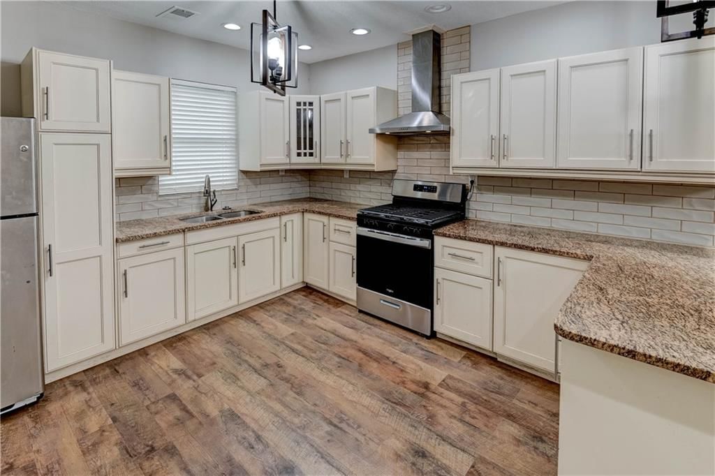5318 NE 49th Street — photo 16