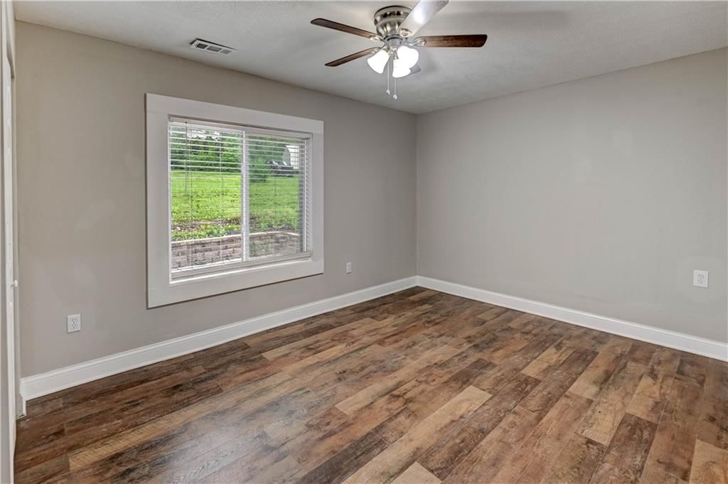 5318 NE 49th Street — photo 25