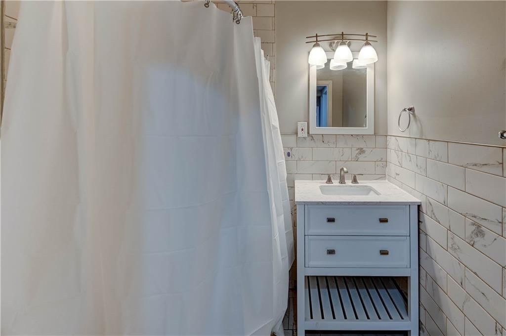 5318 NE 49th Street — photo 32