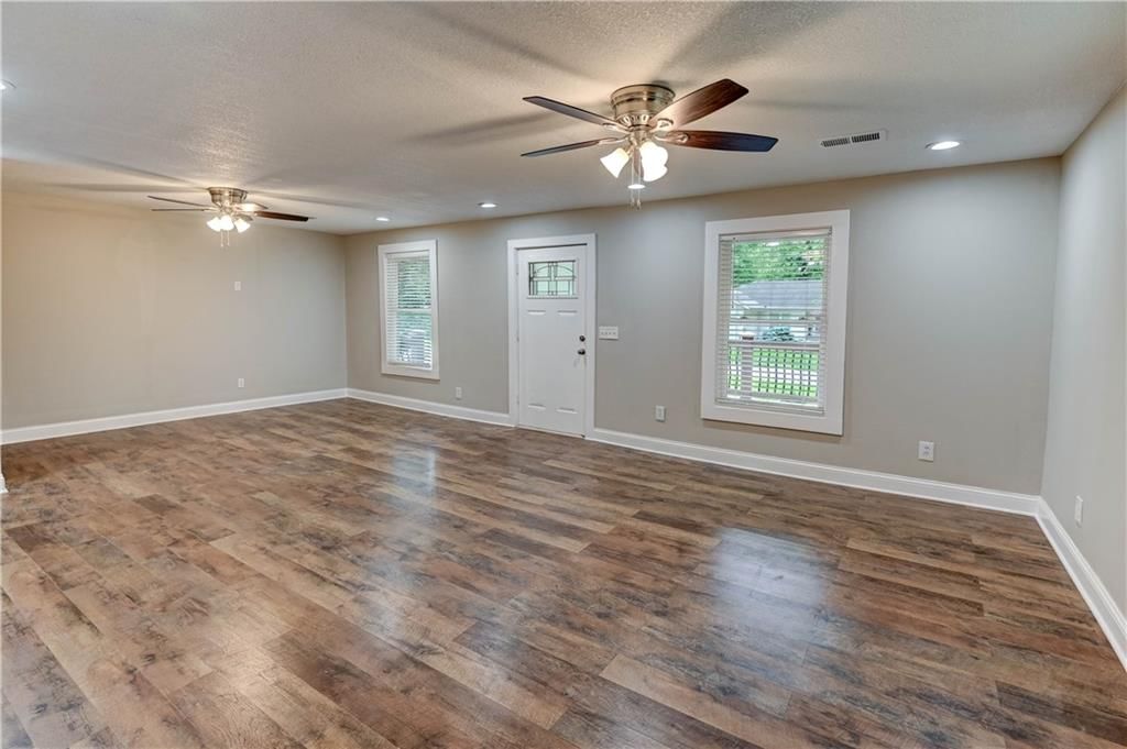 5318 NE 49th Street — photo 7