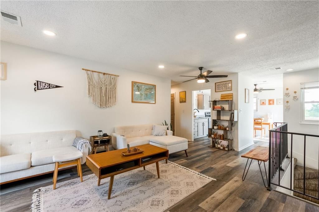 6034 E 127th Street, Grandview, MO