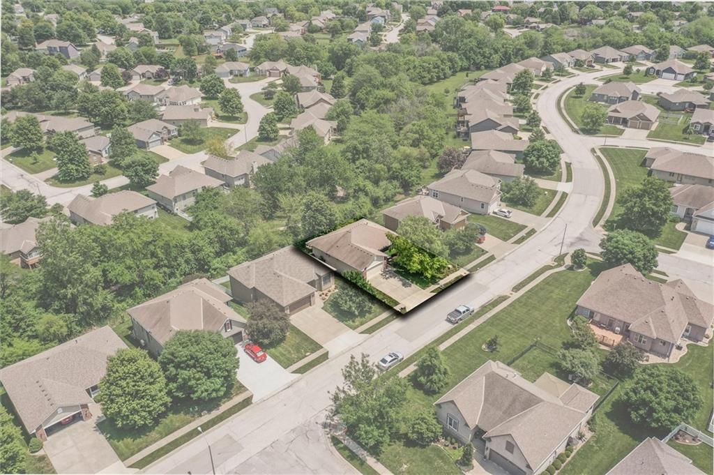 1919 Prairie Grass Drive — photo 27