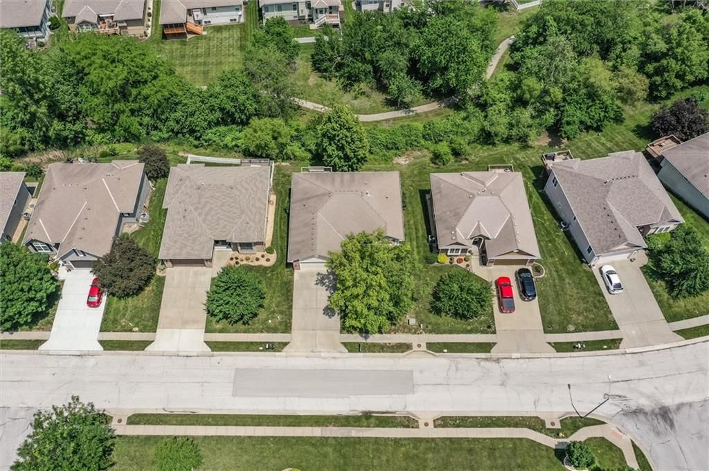 1919 Prairie Grass Drive — photo 29