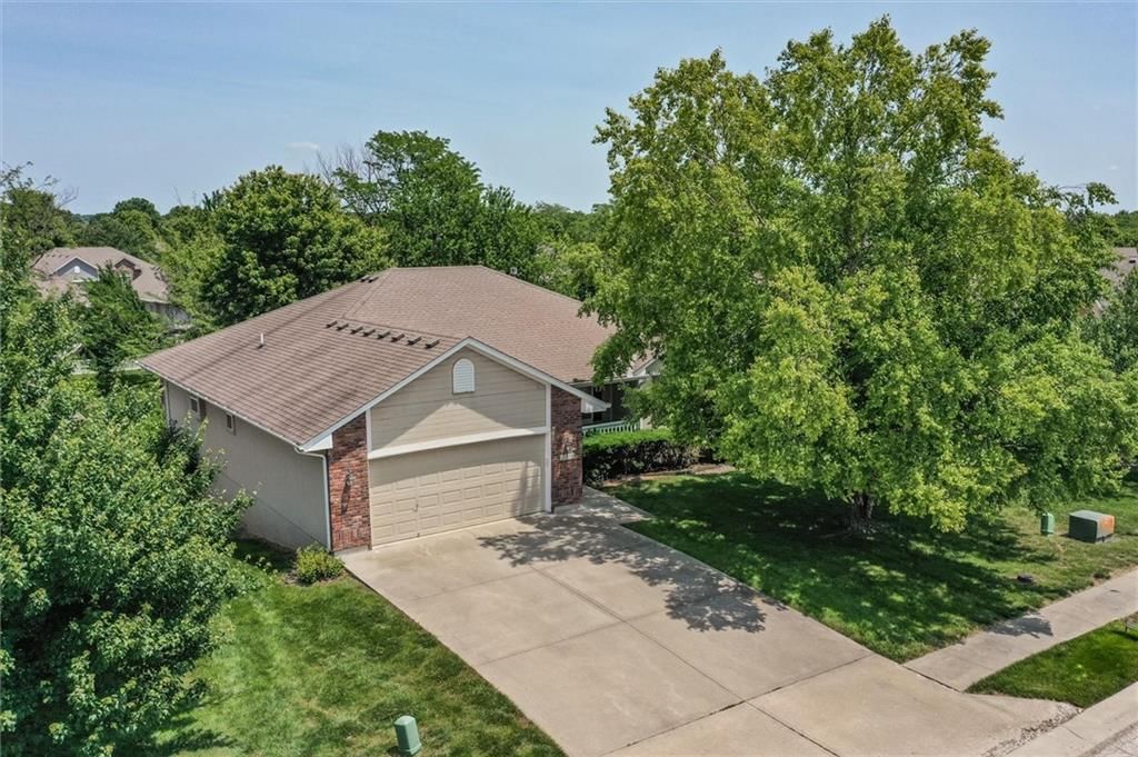 1919 Prairie Grass Drive — photo 31