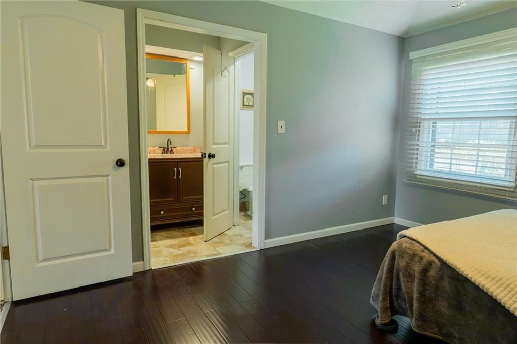 1504 SW 9th Street — photo 29