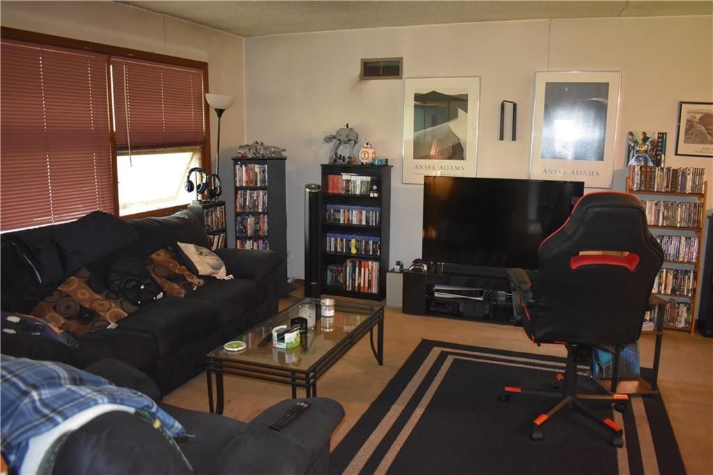 704 W Loula Street — photo 2