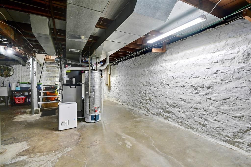 5817 Locust Street — photo 29