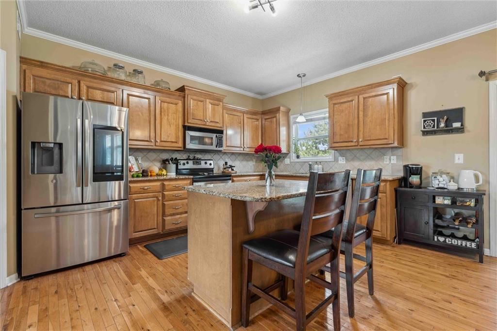 2436 SW Current Lane — photo 3