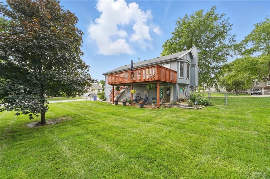 1453 Madison Street — photo 10