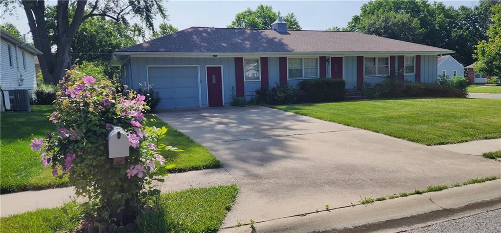 7515 N Tracy Avenue, Kansas City, MO