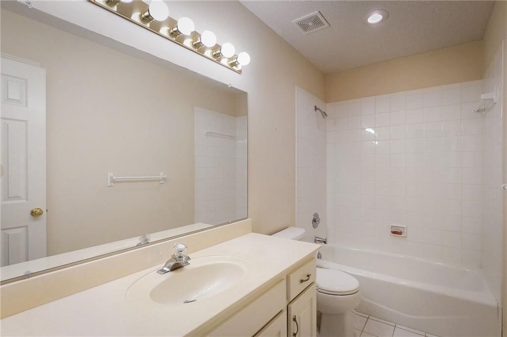 1404 NE Piedmont Drive — photo 23