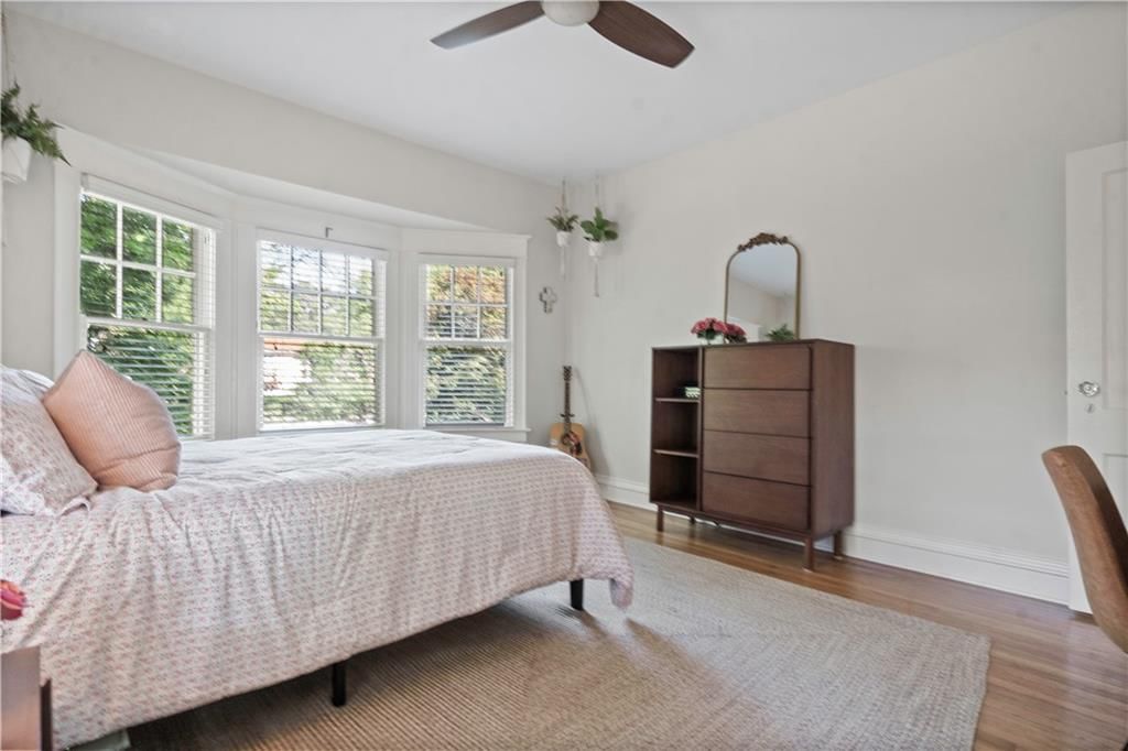 5409 Wyandotte Street — photo 41
