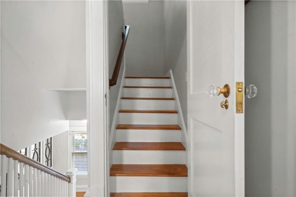 5409 Wyandotte Street — photo 45
