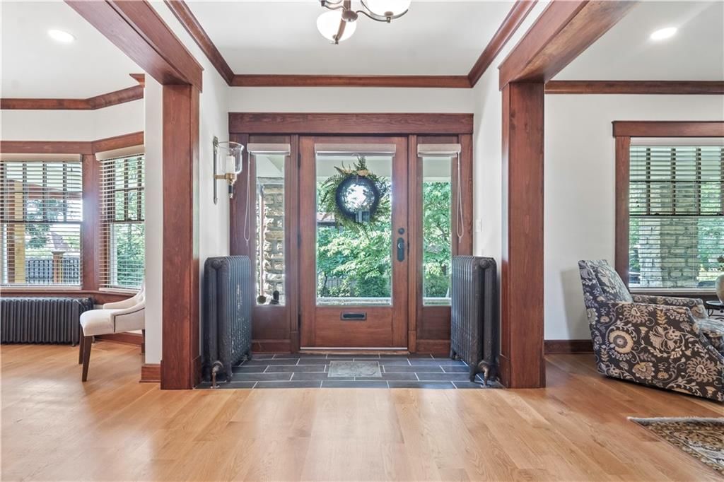 5409 Wyandotte Street — photo 8