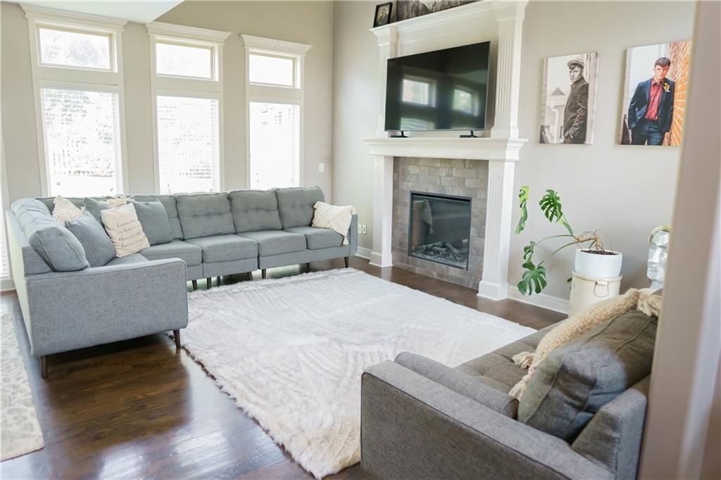 25700 E 32nd Street — photo 12