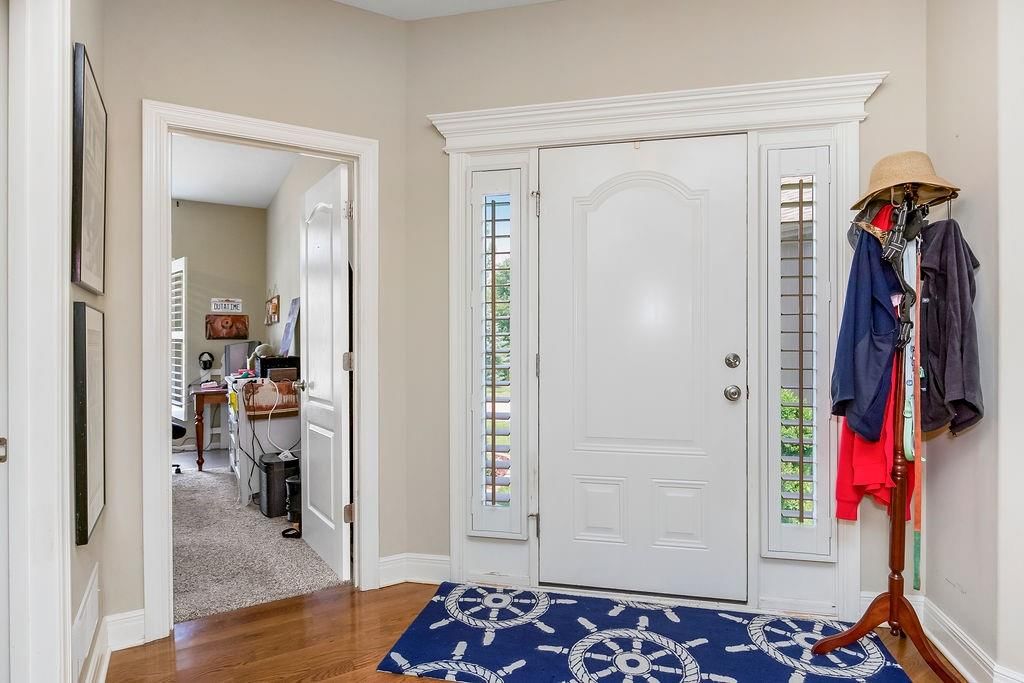 3824 NW Chapman Drive — photo 3